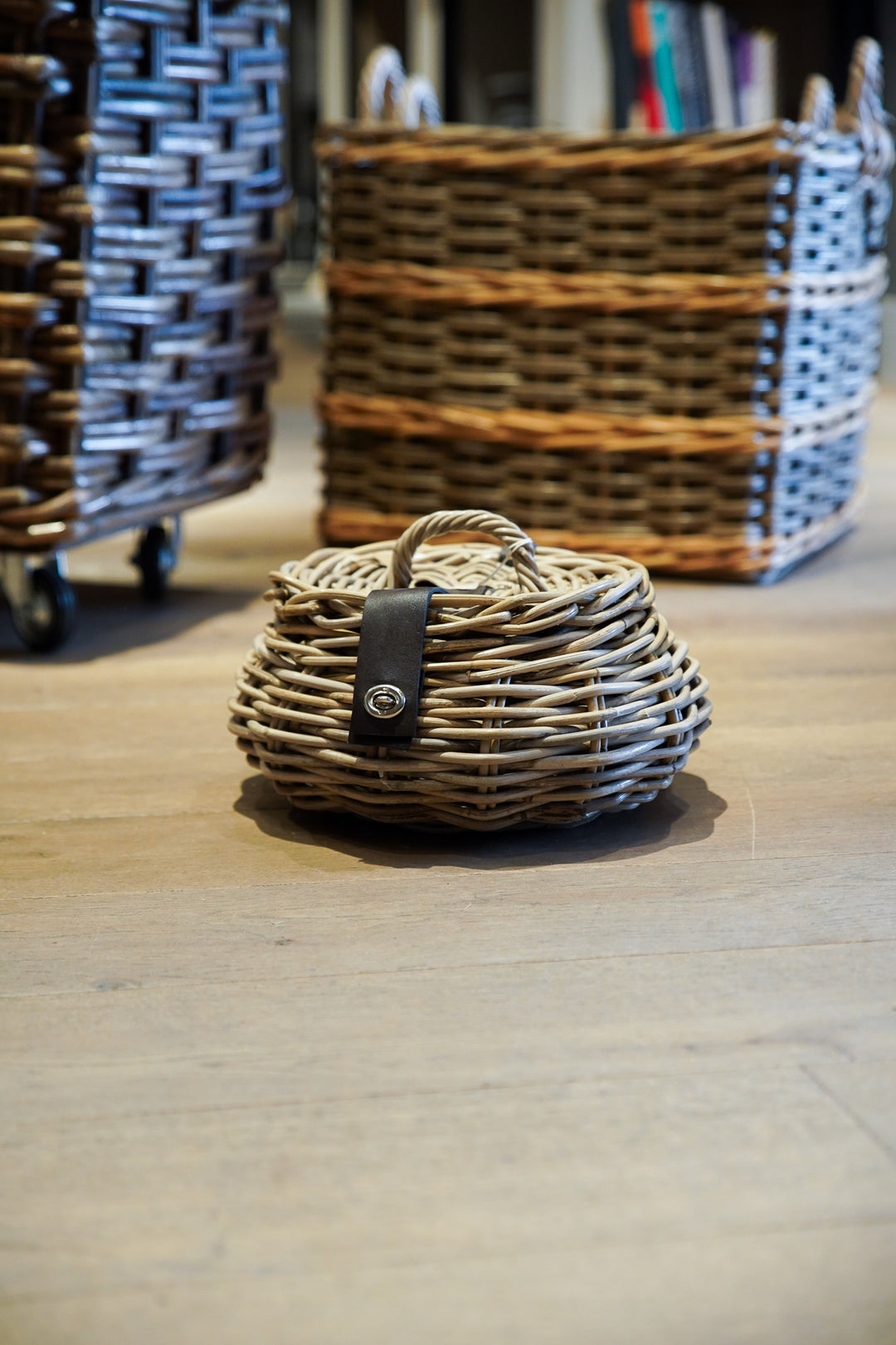 Round Basket & Lid with Leather Straps