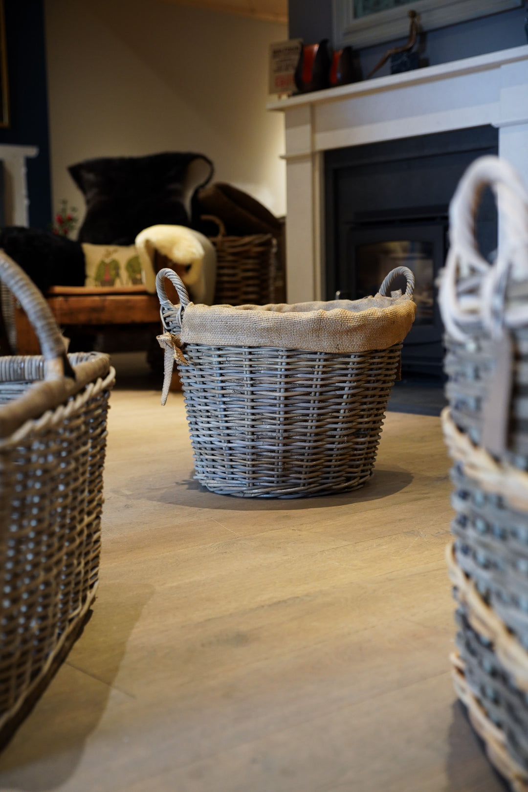 Round Basket with Ear Handles & Jute Liner