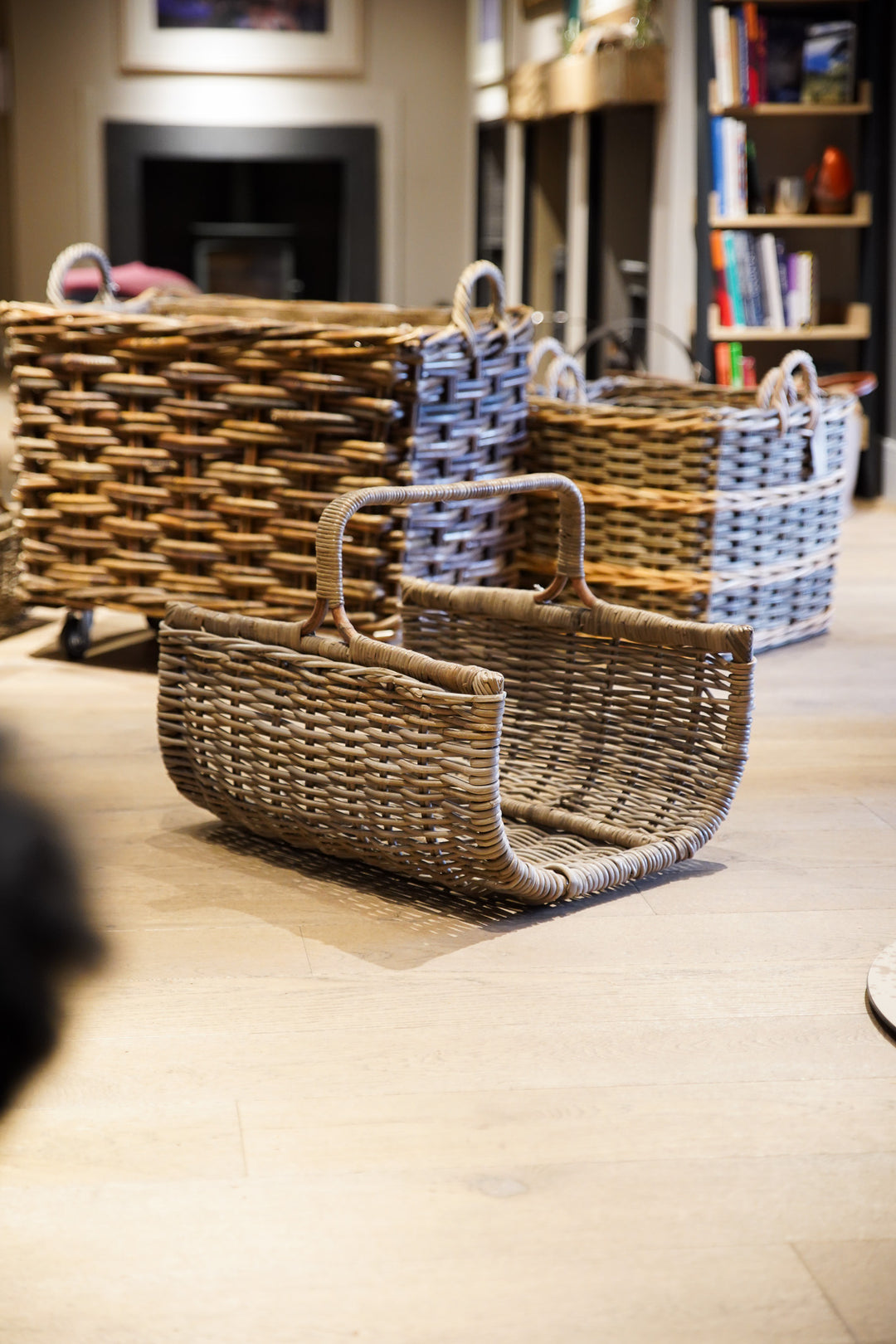 Log Holder With Hoop Handle