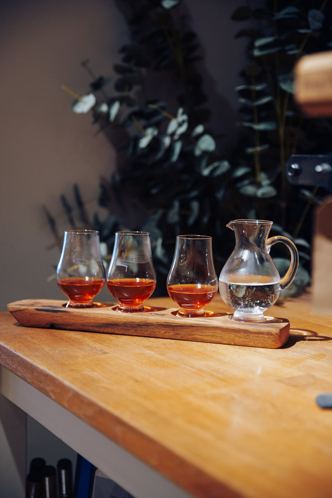 Darach Four Glass Holder