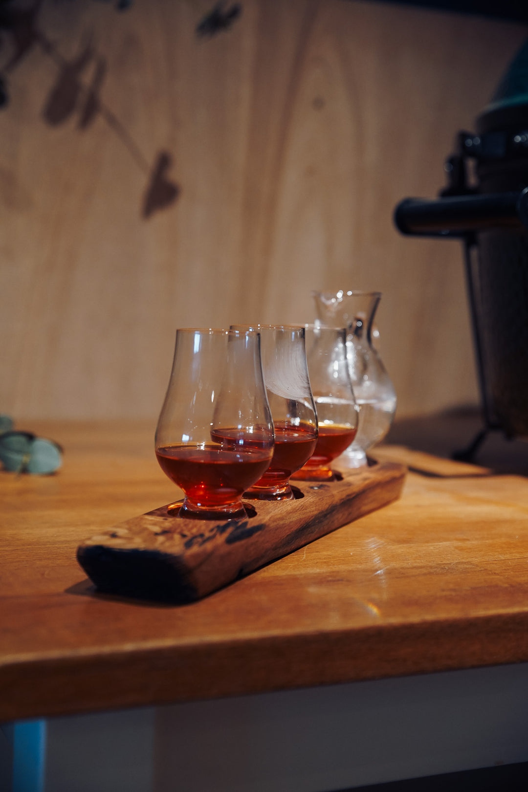 Darach Four Glass Holder