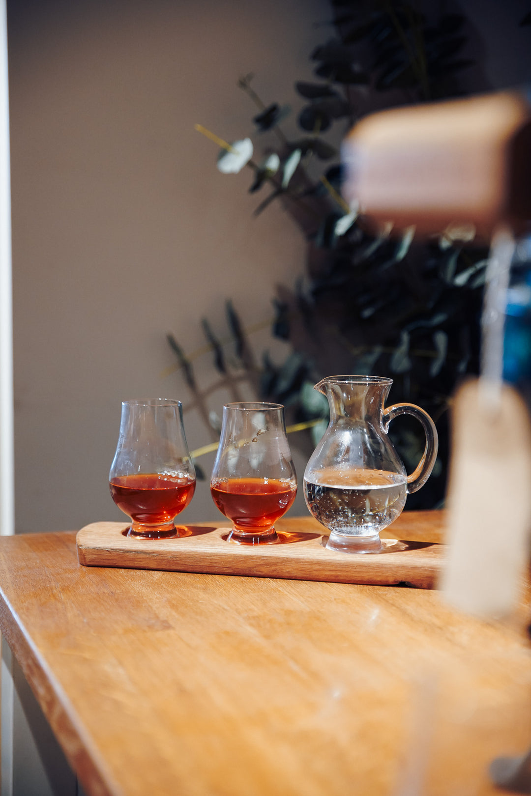 Darach Three Glass Holder