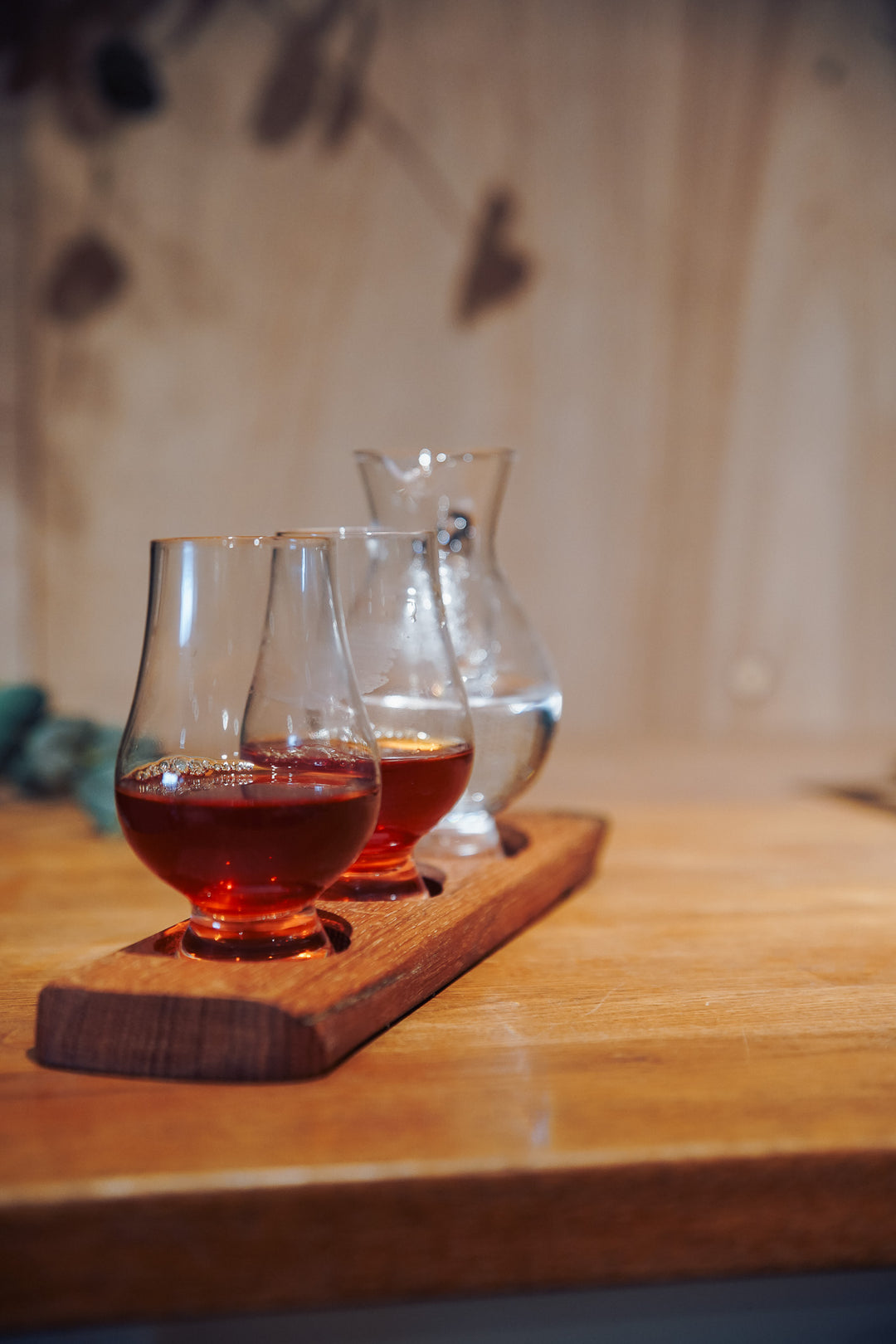 Darach Three Glass Holder