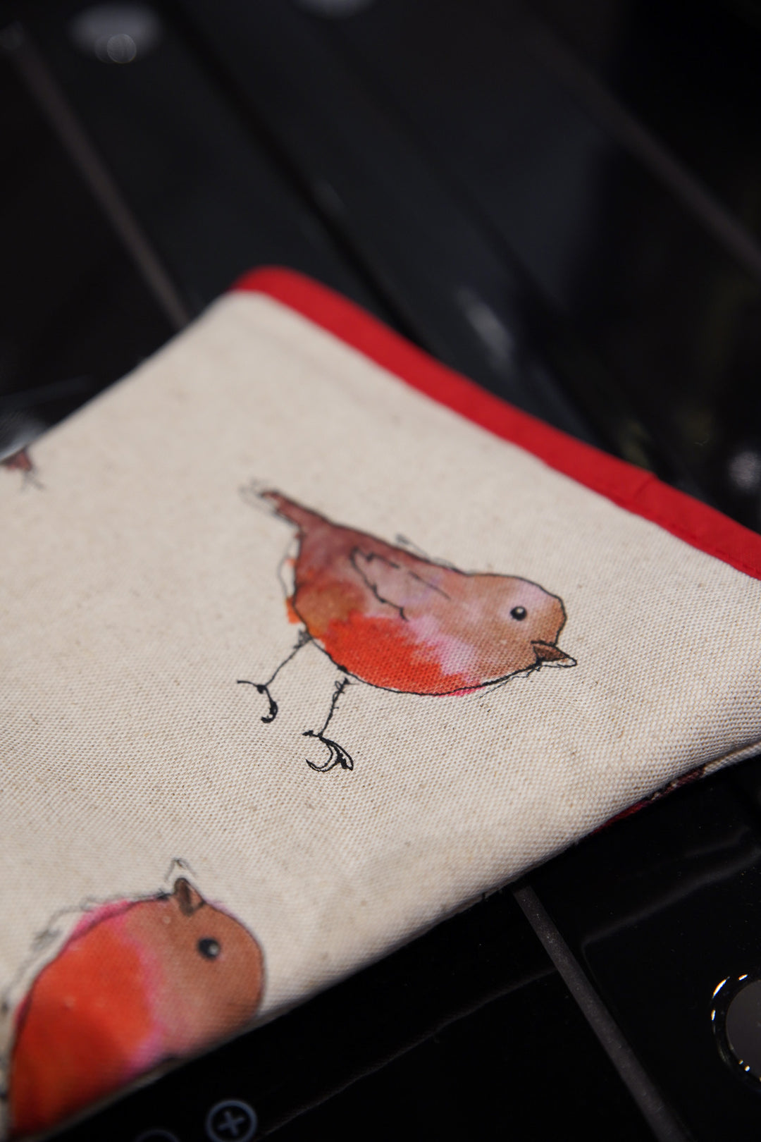 Garden Robin Gauntlet