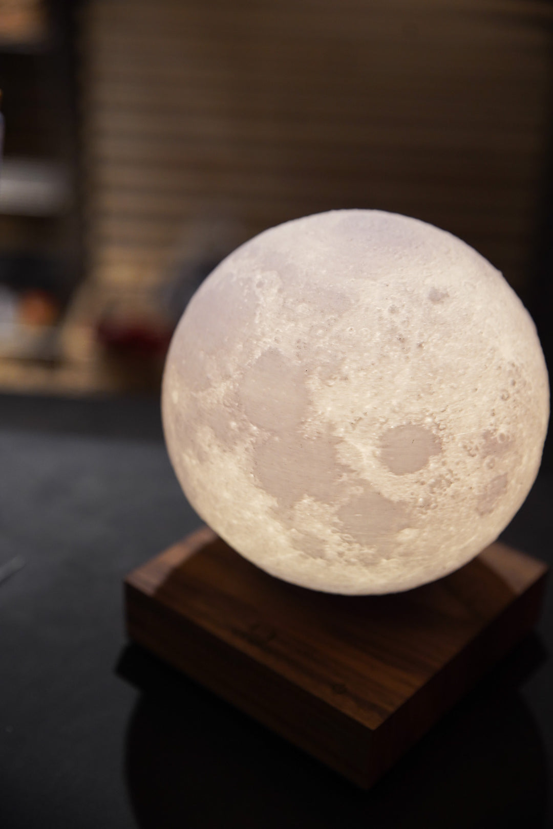 Smart Moon Light - Walnut