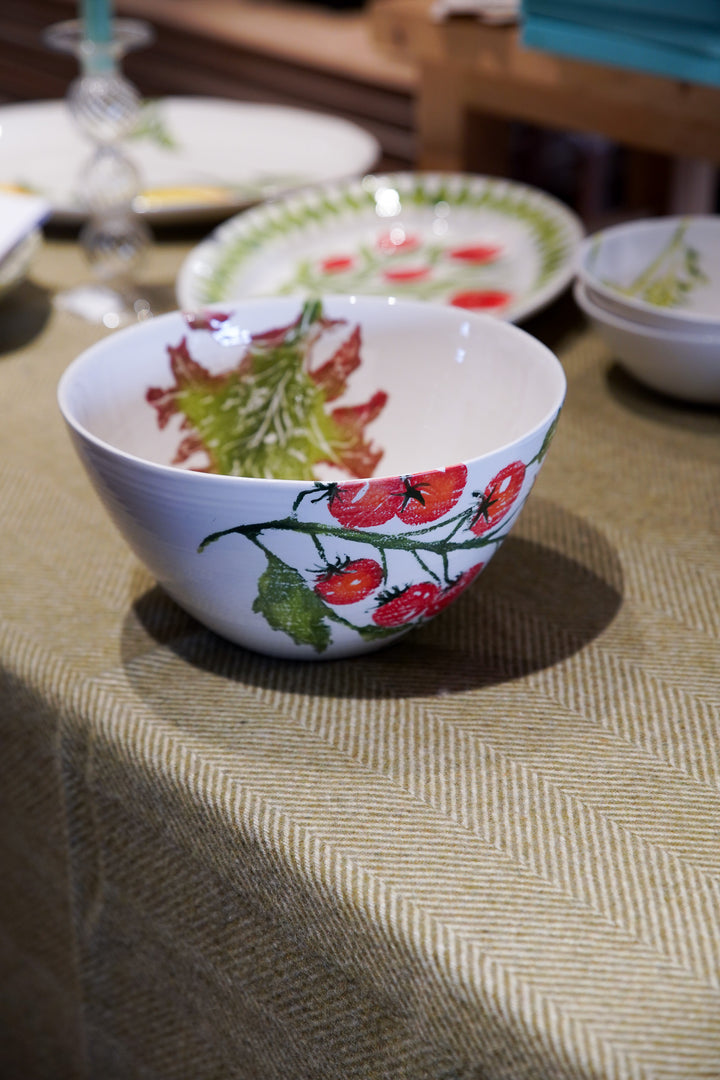 Salad Bowl Vine Tomatoes / Lollo Rosso