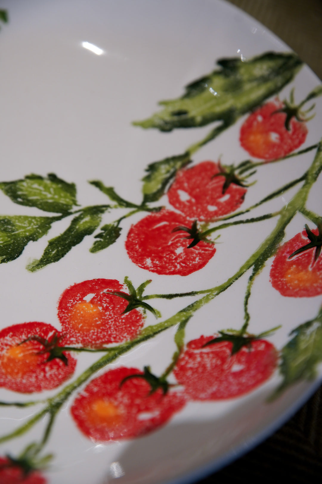 Serving Dish Large Vine Tomatoes / Lettuce