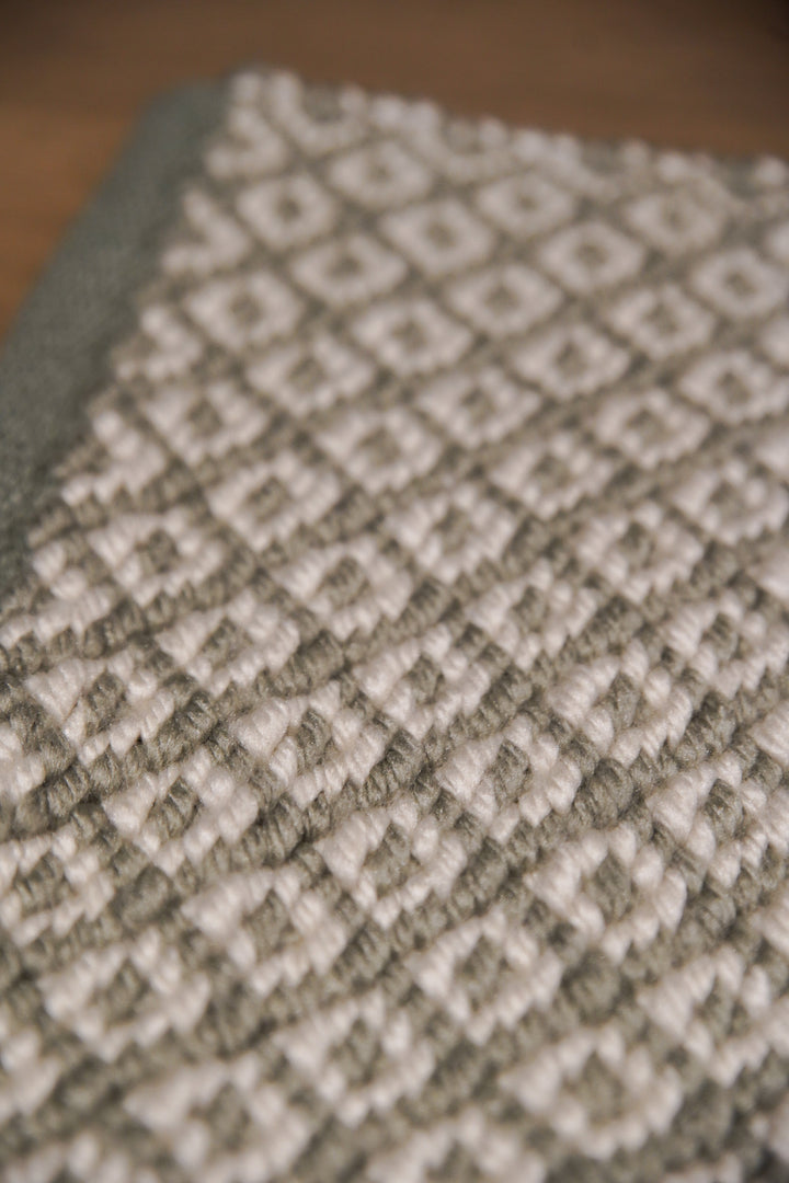 Thistle Dove Grey Rug