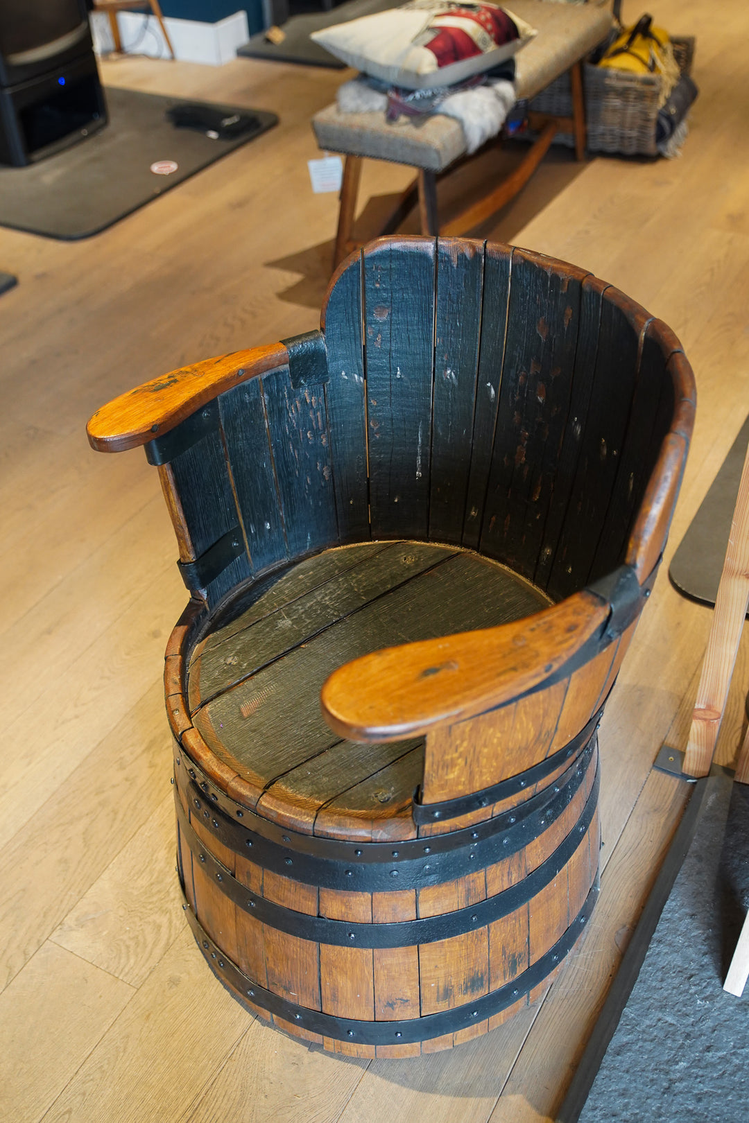 Darach - Captain's Indoor/Outdoor Barrel Chair