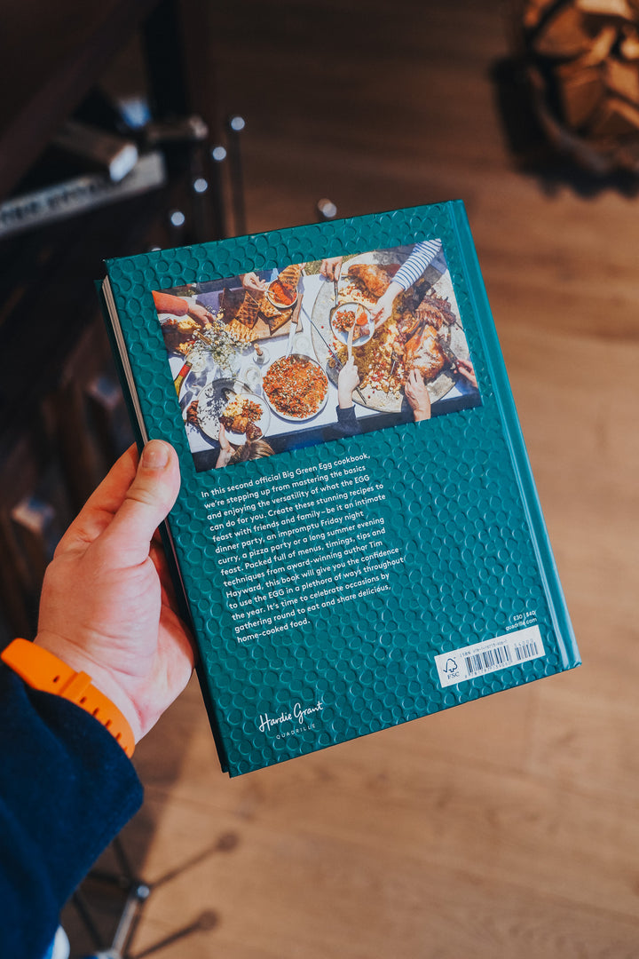 Big Green Egg Feasts - (Hardback)