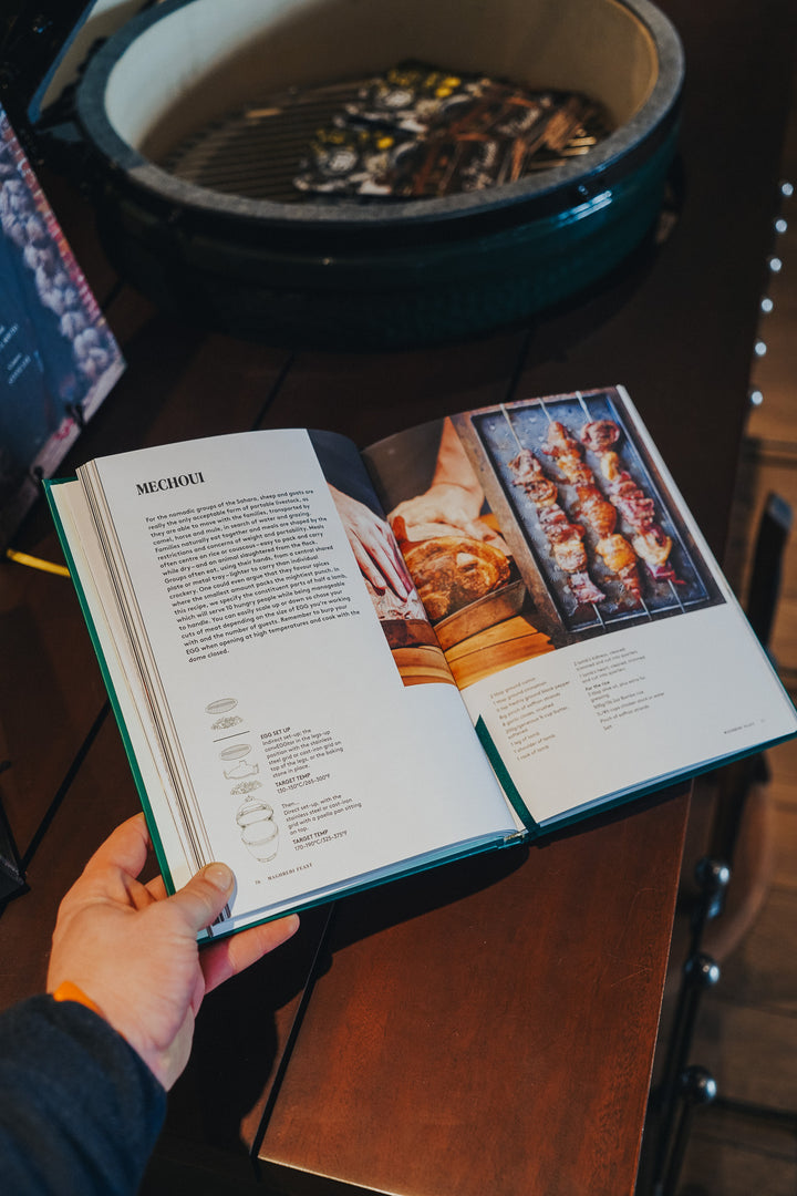 Big Green Egg Feasts - (Hardback)