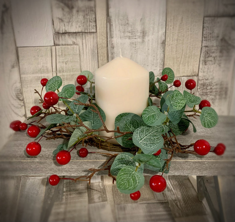 Eucalyptus/Red Berry Candle Ring